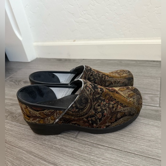 Dansko|Paisley velvet (tapestry style) clogs with embellishment••••Size 10.5-11 - Picture 7 of 16